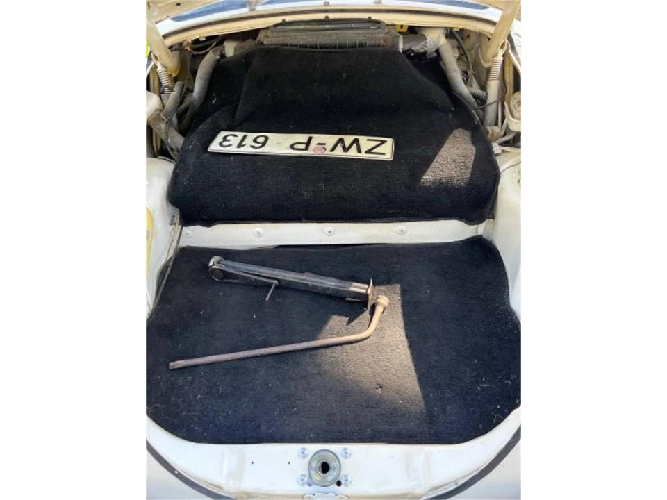 1971 Volkswagen Super Beetle - Image 10 of 14