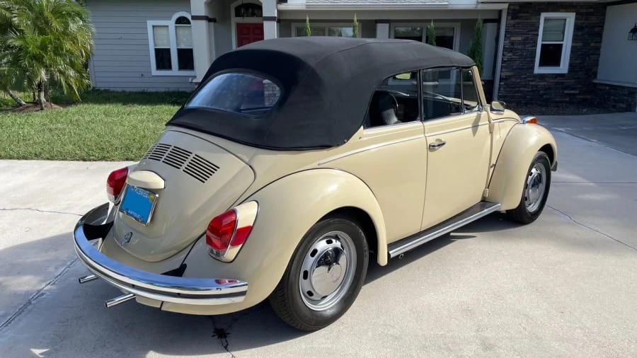 1971 Volkswagen Super Beetle - Image 2 of 31