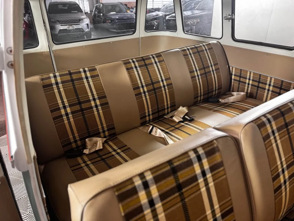 1971 Volkswagen Split-Window Bus - Image 7 of 10
