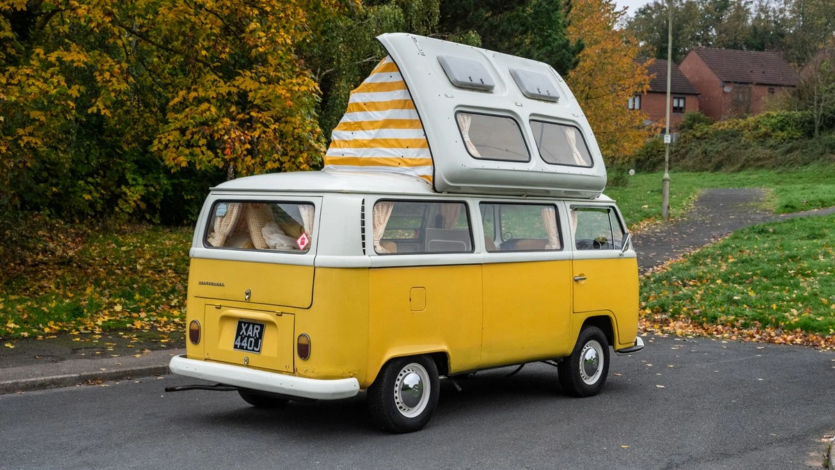 1971 Volkswagen Bay-Window Camper - Image 10 of 30
