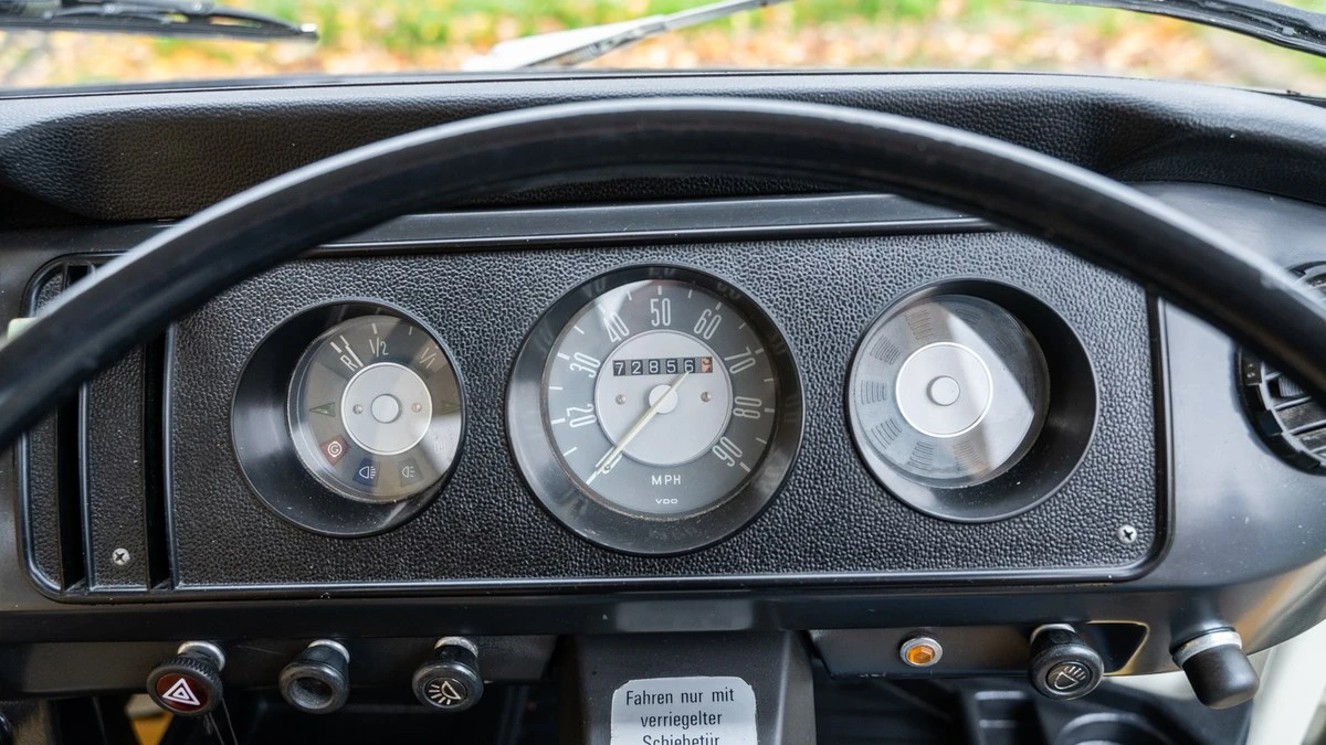 1971 Volkswagen Bay-Window Camper - Image 28 of 30