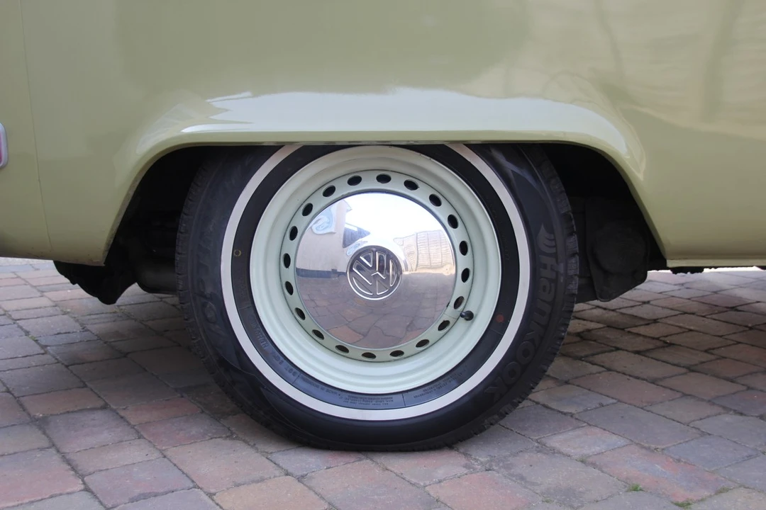 1971 Volkswagen Bay-Window Camper - Image 21 of 30