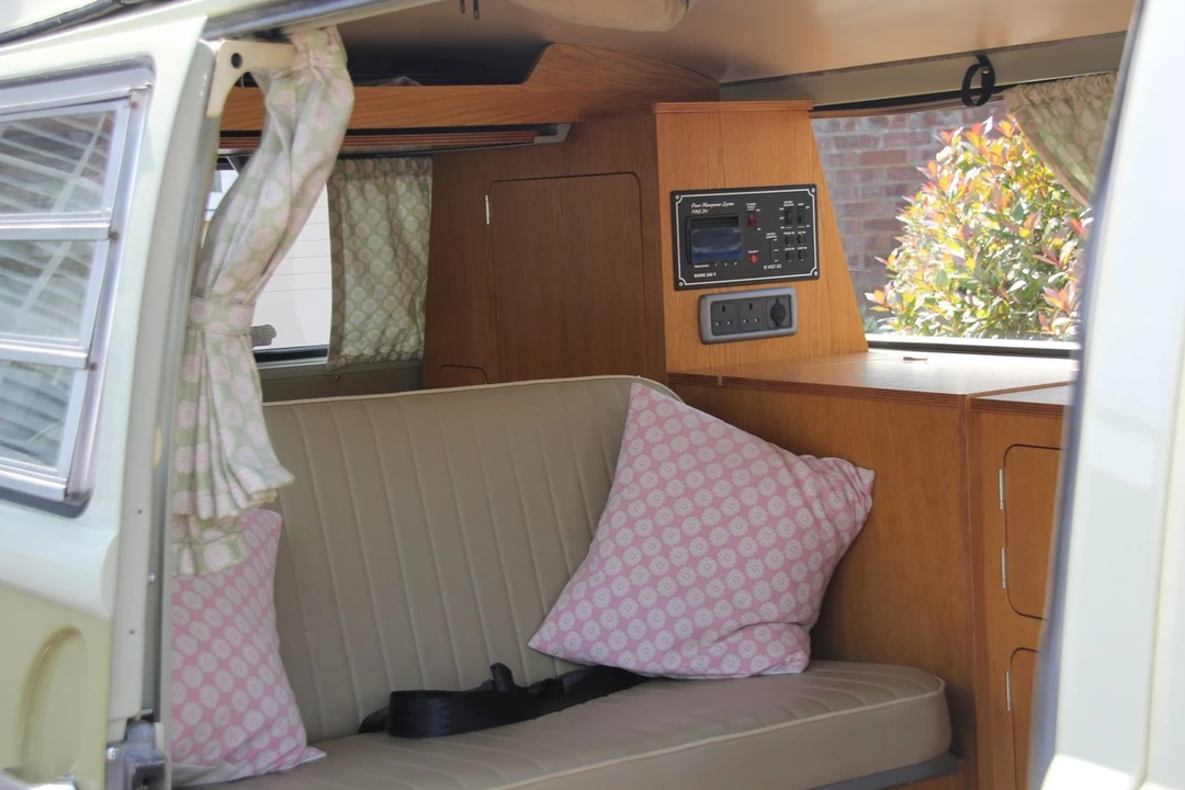 1971 Volkswagen Bay-Window Camper - Image 29 of 30