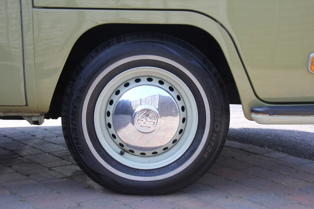 1971 Volkswagen Bay-Window Camper - Image 22 of 30