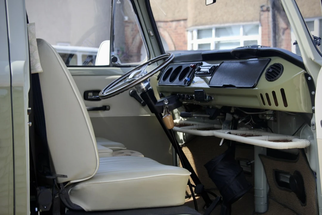1971 Volkswagen Bay-Window Camper - Image 30 of 30