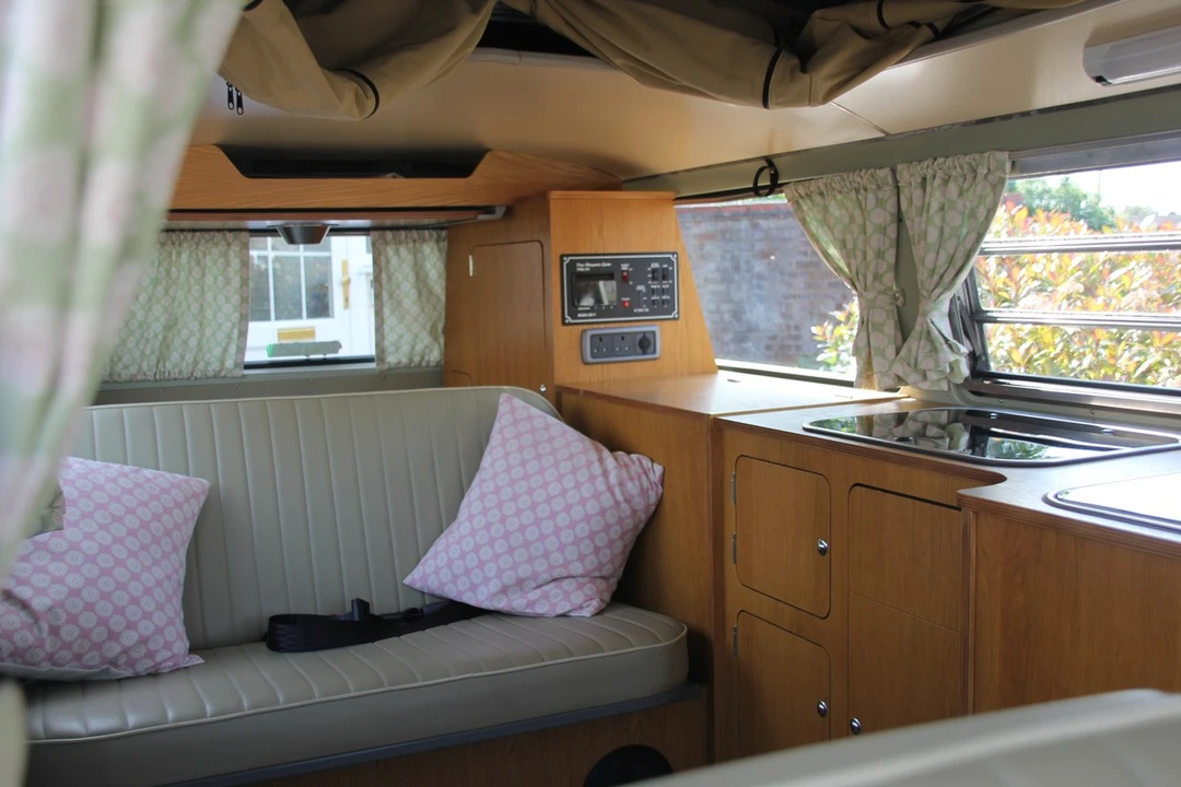 1971 Volkswagen Bay-Window Camper - Image 24 of 30