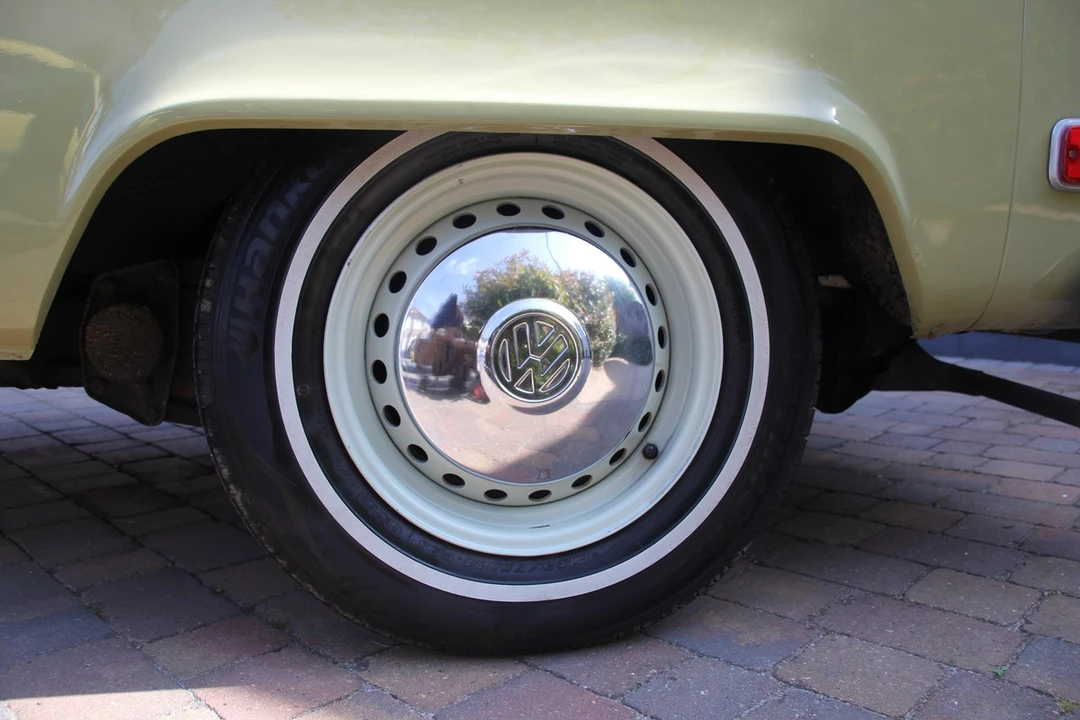 1971 Volkswagen Bay-Window Camper - Image 19 of 30