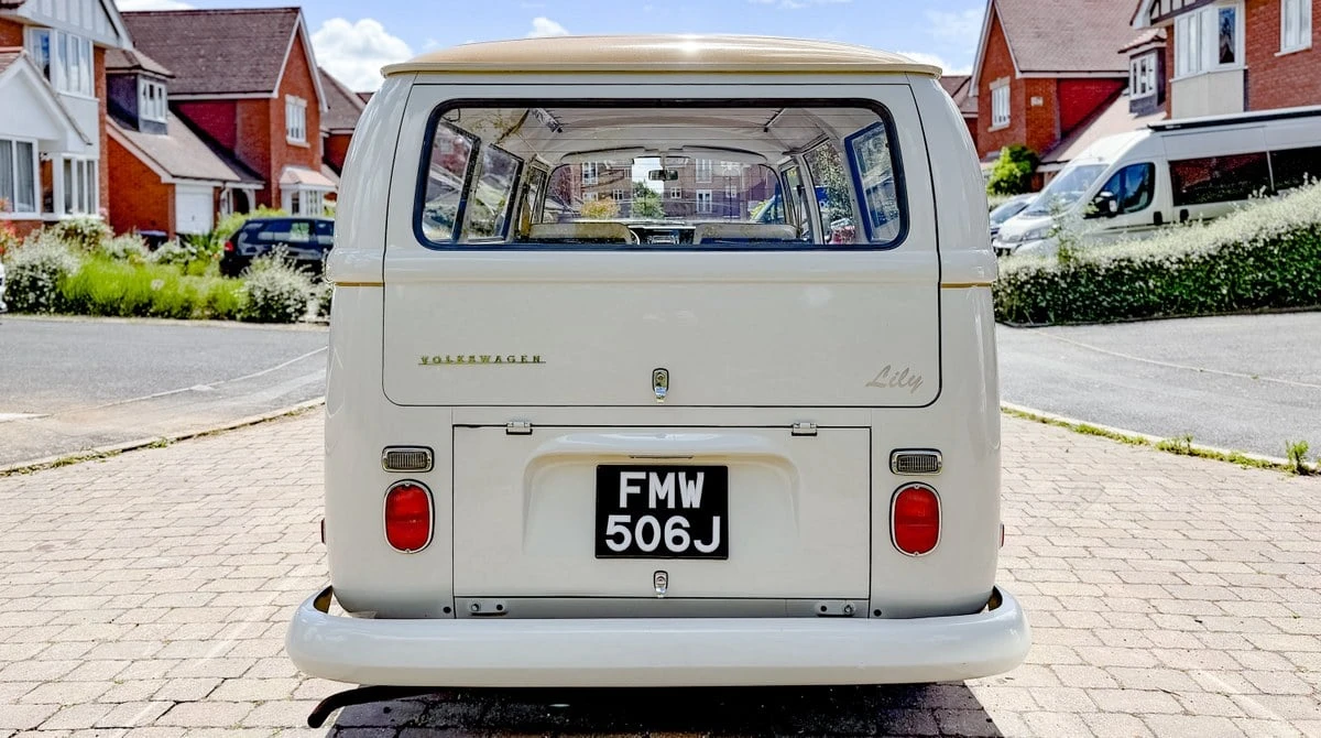 1971 Volkswagen Bay-Window Bus - Image 9 of 30