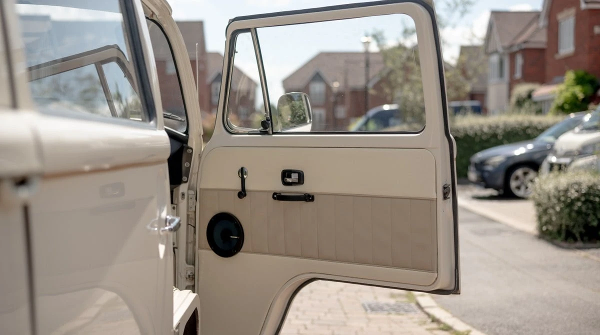1971 Volkswagen Bay-Window Bus - Image 30 of 30