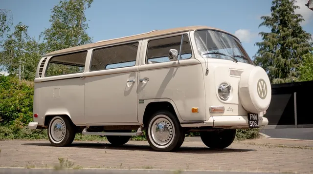 1971 Volkswagen Type 2 Wedding Bus