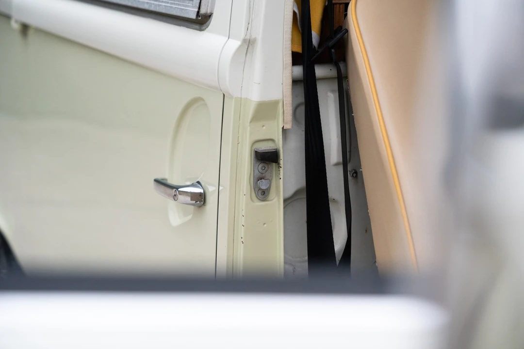 1971 Volkswagen Bay-Window Camper - Image 22 of 30