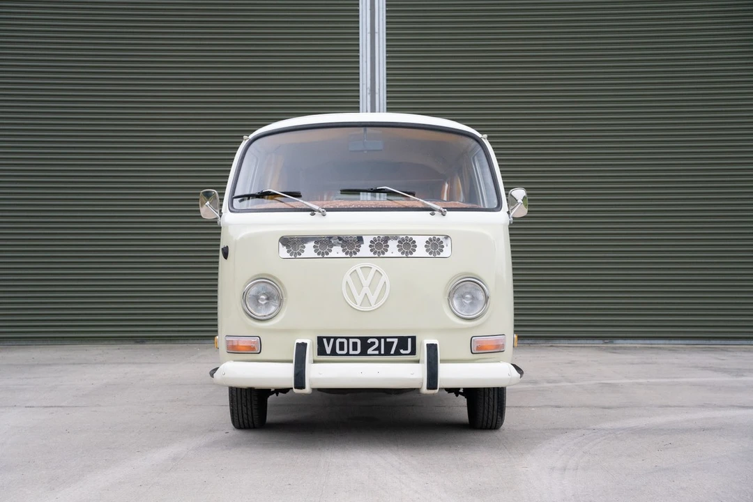 1971 Volkswagen Bay-Window Camper - Image 2 of 30