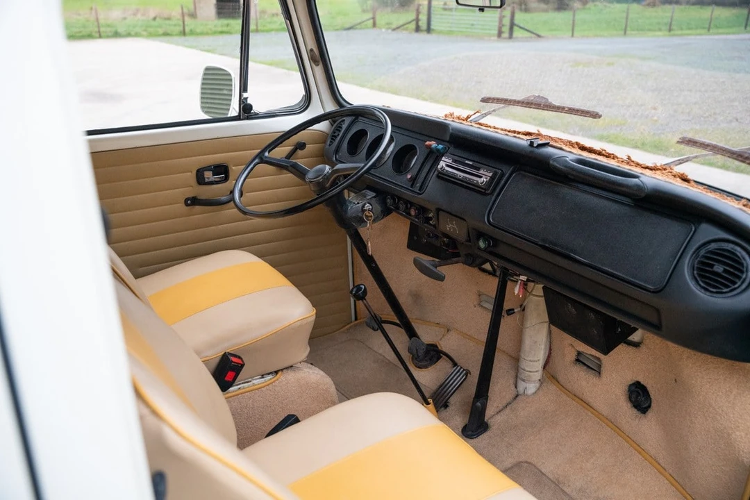 1971 Volkswagen Bay-Window Camper - Image 6 of 30