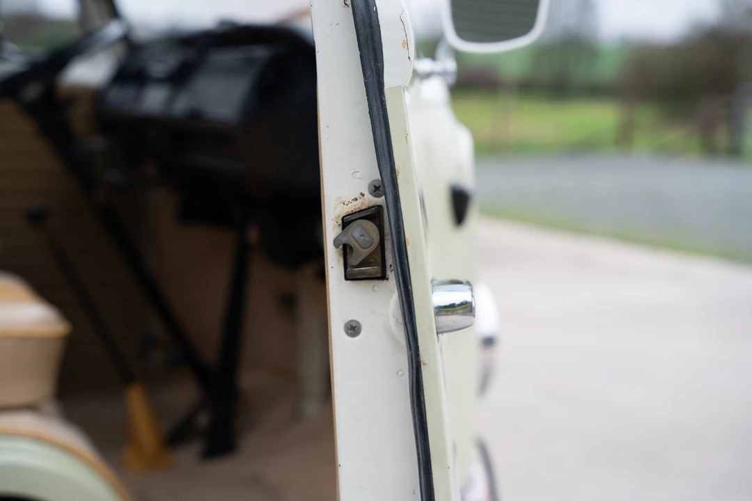 1971 Volkswagen Bay-Window Camper - Image 23 of 30