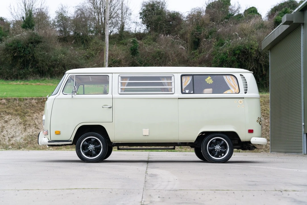 1971 Volkswagen Bay-Window Camper - Image 15 of 30