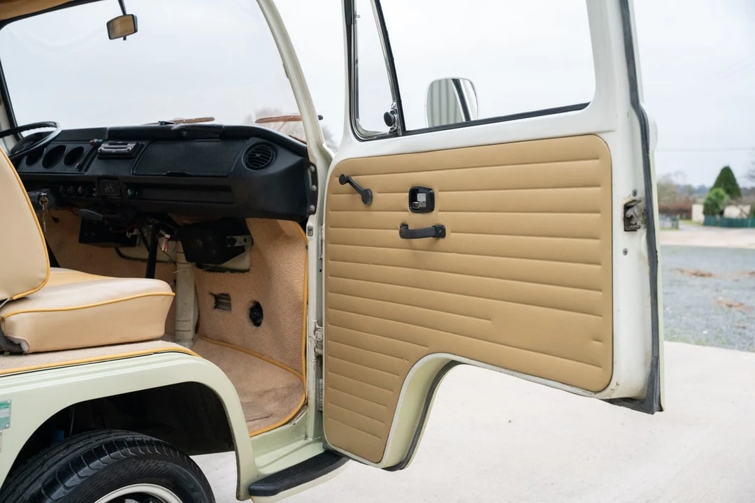1971 Volkswagen Bay-Window Camper - Image 30 of 30