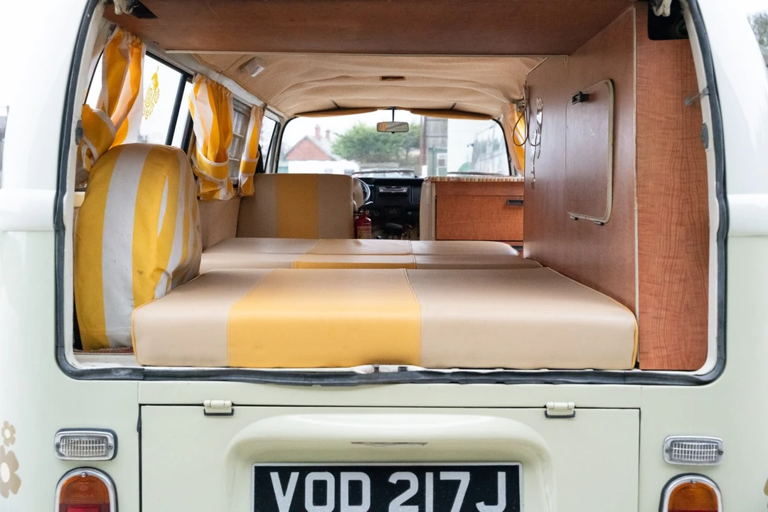 1971 Volkswagen Bay-Window Camper - Image 9 of 30