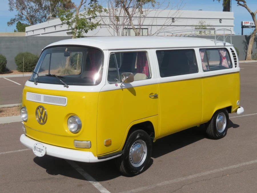 1971 Volkswagen Bay-Window Bus - Image 1 of 10