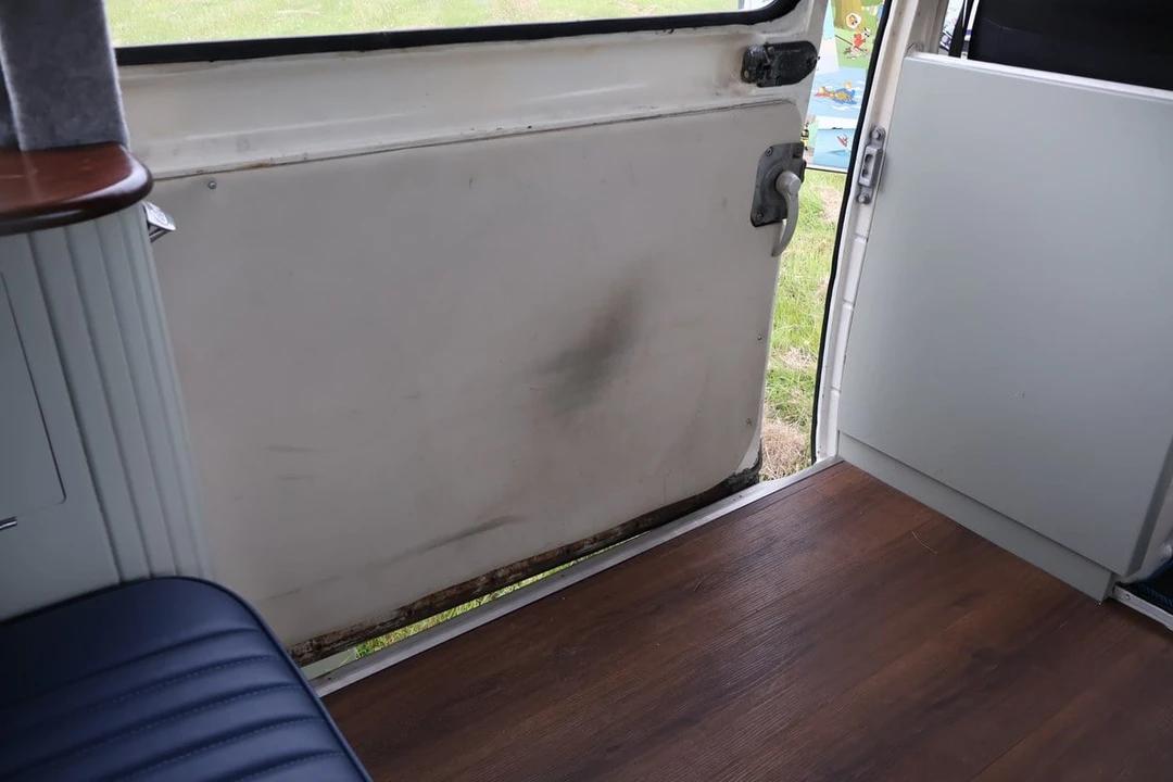 1971 Volkswagen Type 2 - Image 18 of 30