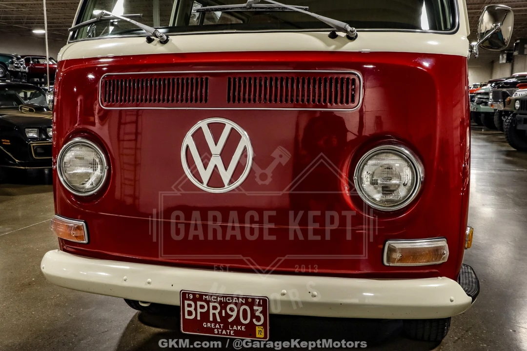 1971 Volkswagen Bay-Window Bus - Image 17 of 31