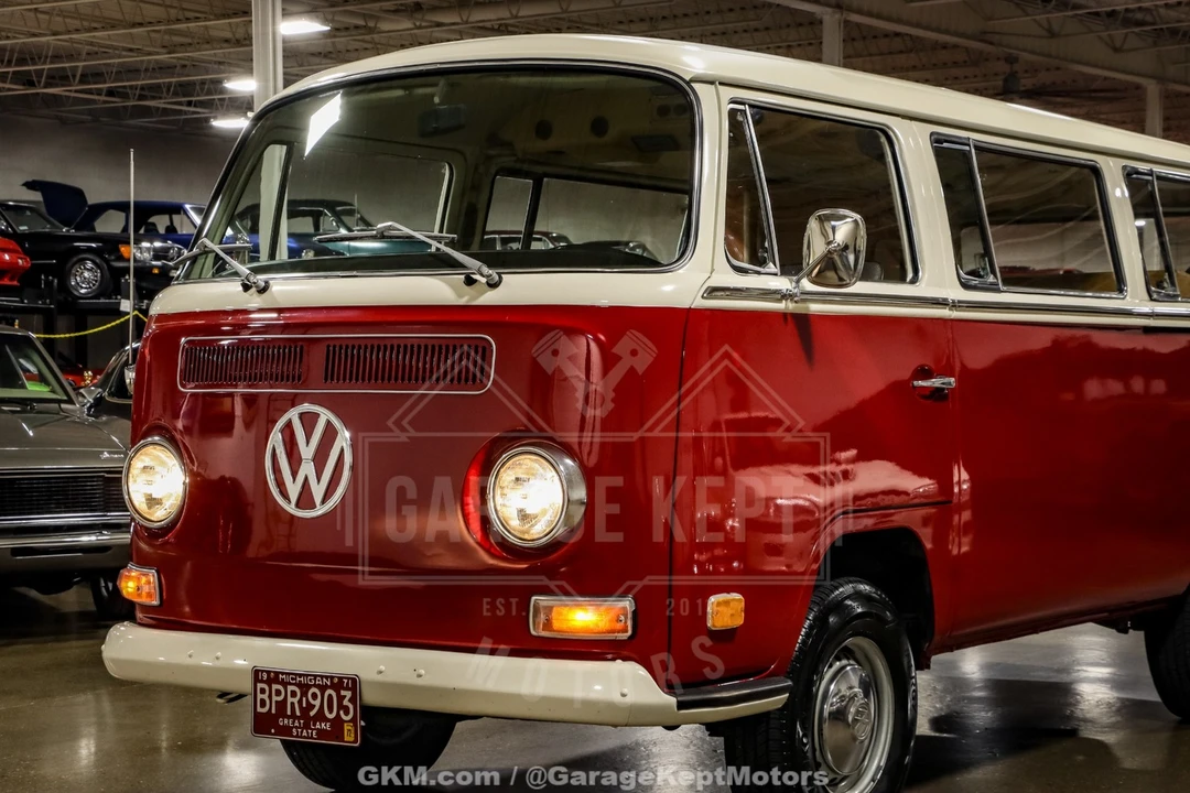 1971 Volkswagen Bay-Window Bus - Image 20 of 31