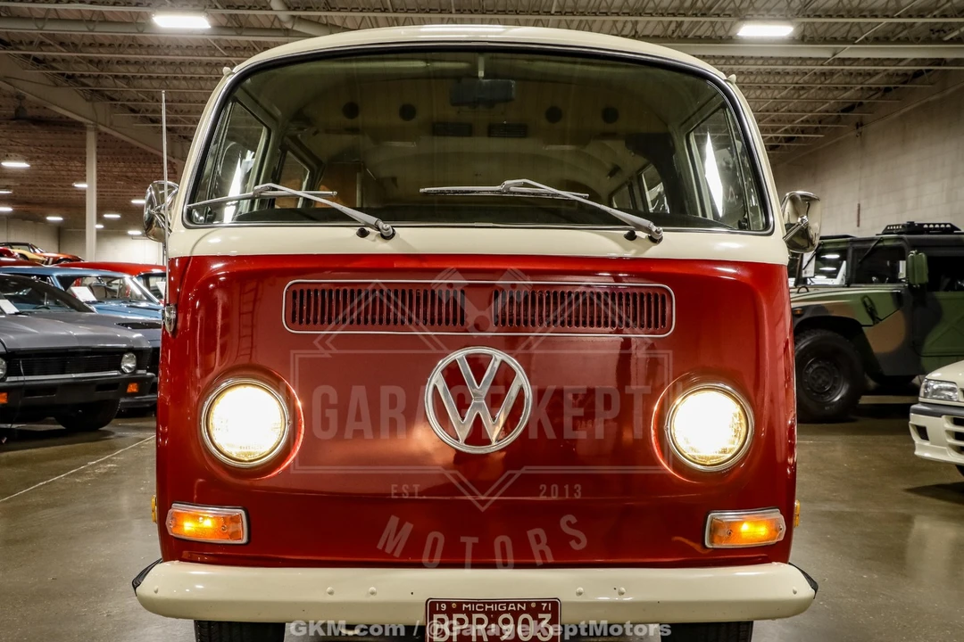 1971 Volkswagen Bay-Window Bus - Image 19 of 31