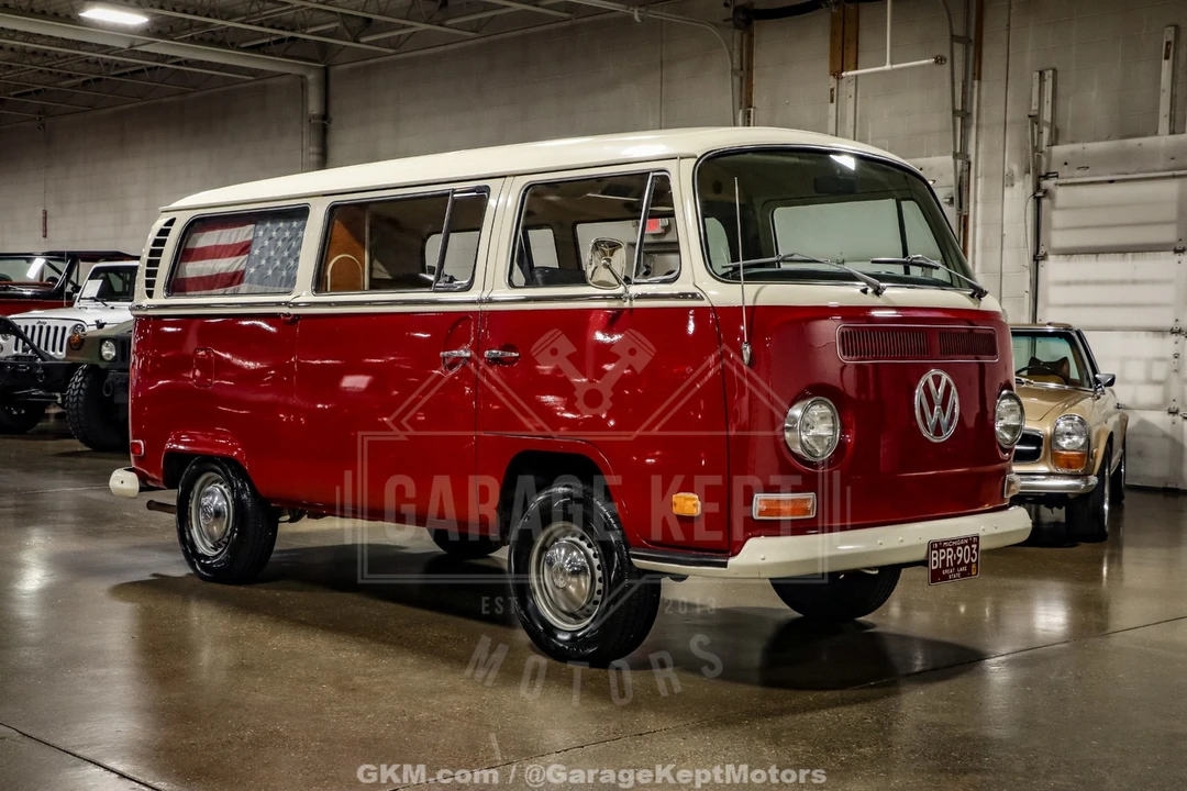 1971 Volkswagen Bay-Window Bus - Image 13 of 31