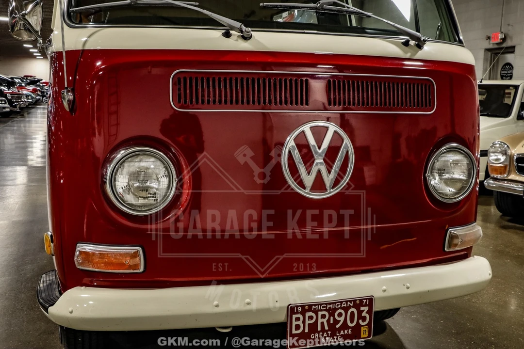 1971 Volkswagen Bay-Window Bus - Image 16 of 31