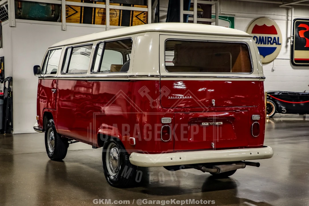 1971 Volkswagen Bay-Window Bus - Image 8 of 31