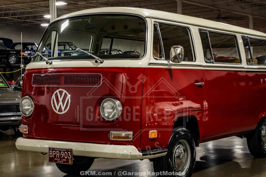 1971 Volkswagen Bay-Window Bus - Image 21 of 31