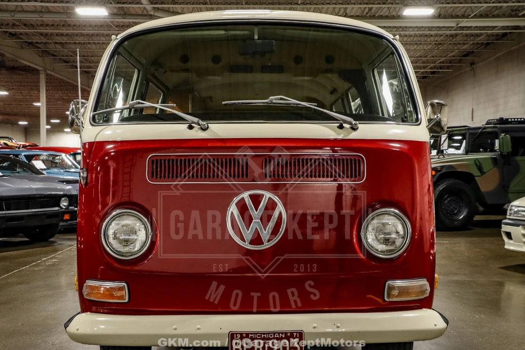 1971 Volkswagen Bay-Window Bus - Image 18 of 31