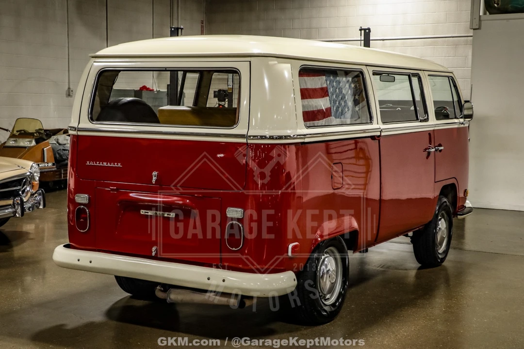1971 Volkswagen Bay-Window Bus - Image 9 of 31