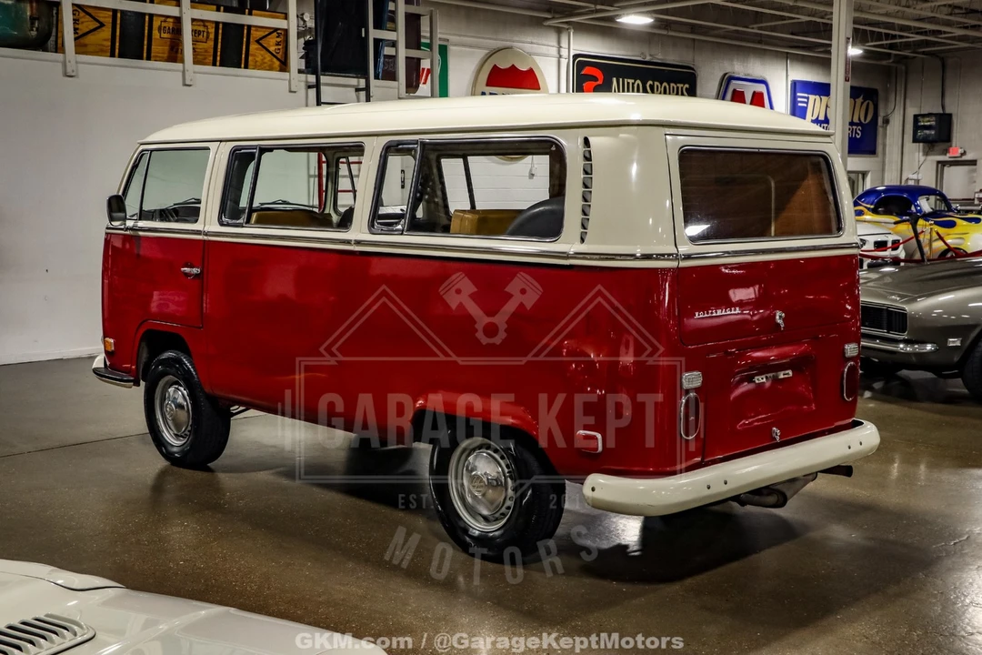 1971 Volkswagen Bay-Window Bus - Image 7 of 31