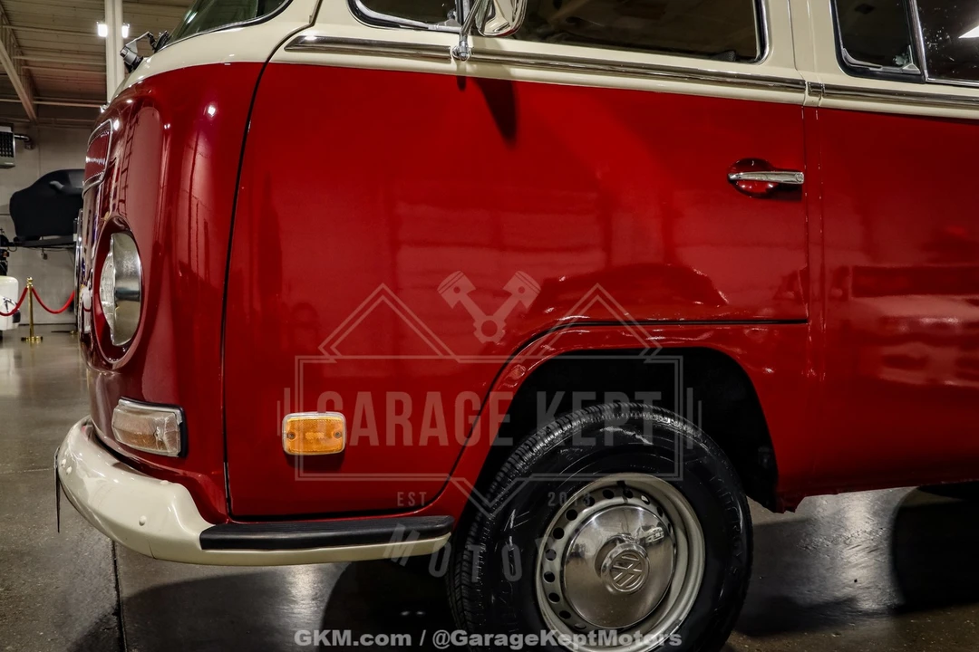 1971 Volkswagen Bay-Window Bus - Image 27 of 31