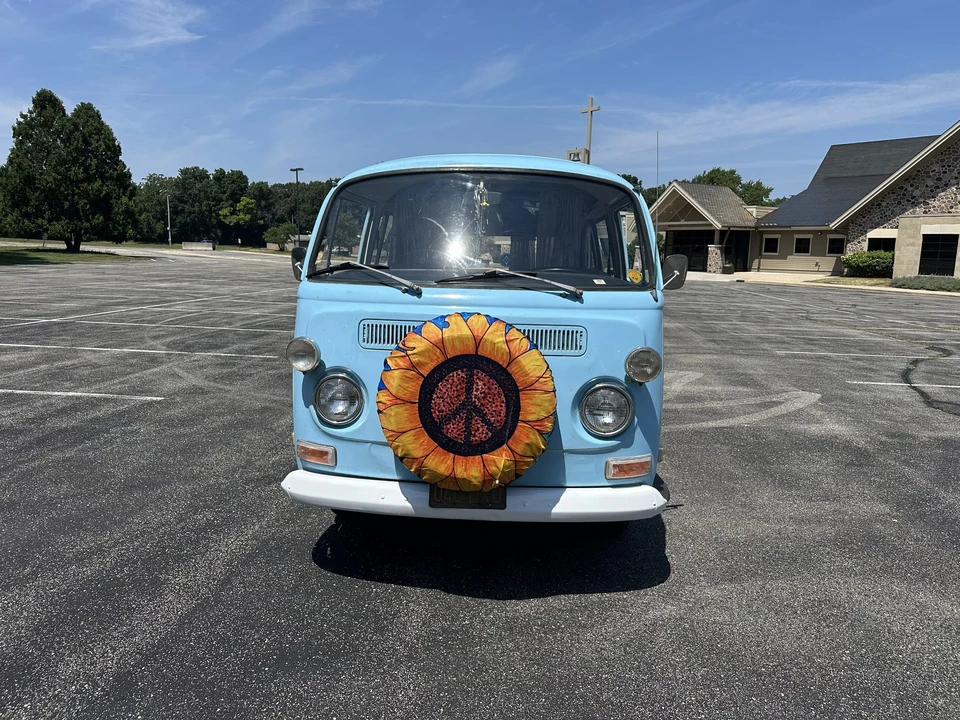 1971 Volkswagen Bay-Window Bus - Image 15 of 31