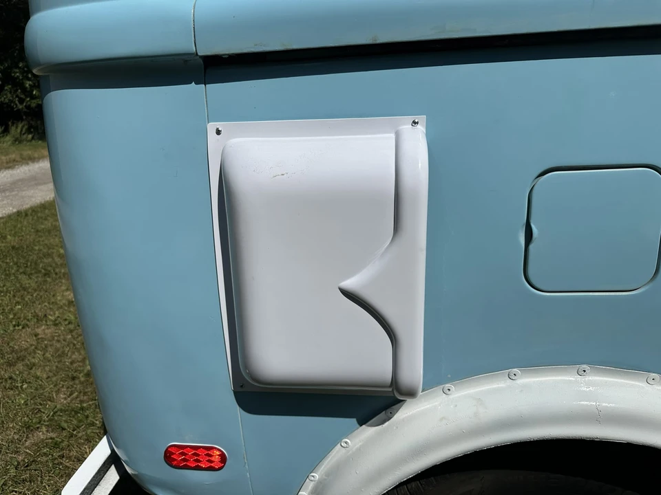 1971 Volkswagen Bay-Window Bus - Image 28 of 31