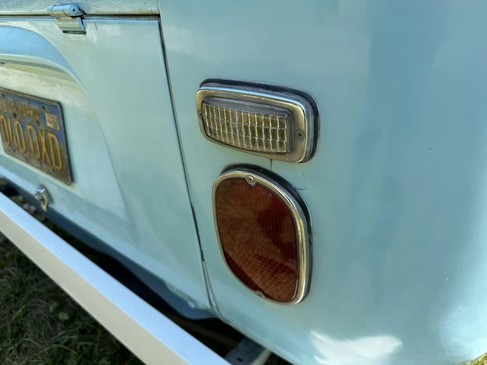 1971 Volkswagen Bay-Window Bus - Image 27 of 31
