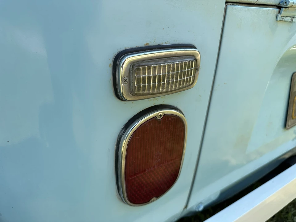 1971 Volkswagen Bay-Window Bus - Image 25 of 31