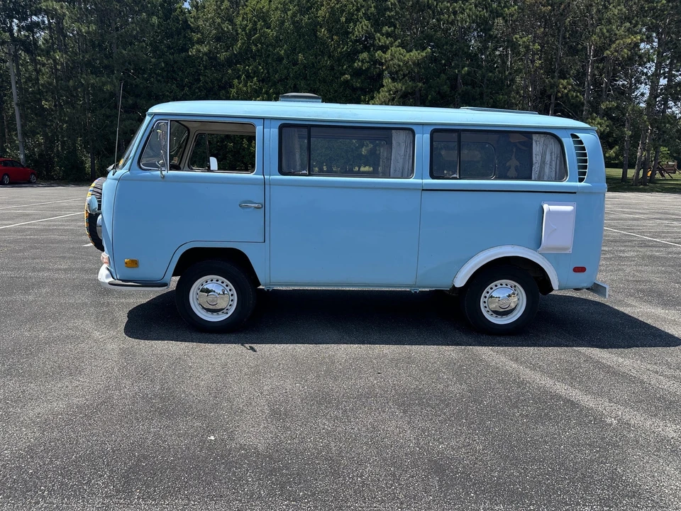 1971 Volkswagen Bay-Window Bus - Image 5 of 31