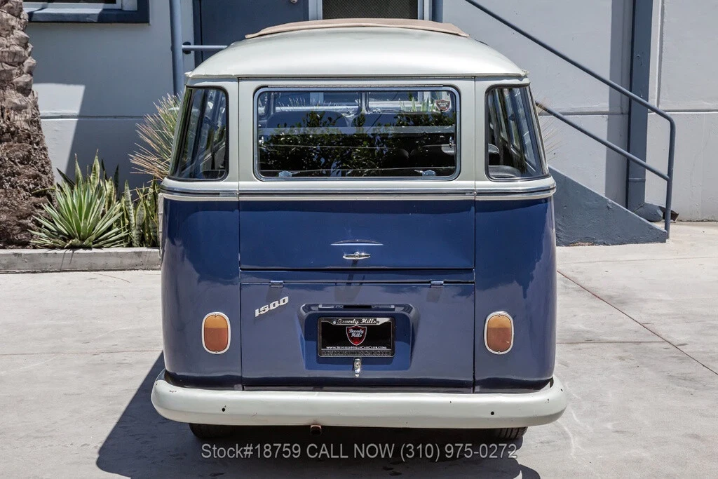 1971 Volkswagen Split-Window Bus - Image 6 of 12