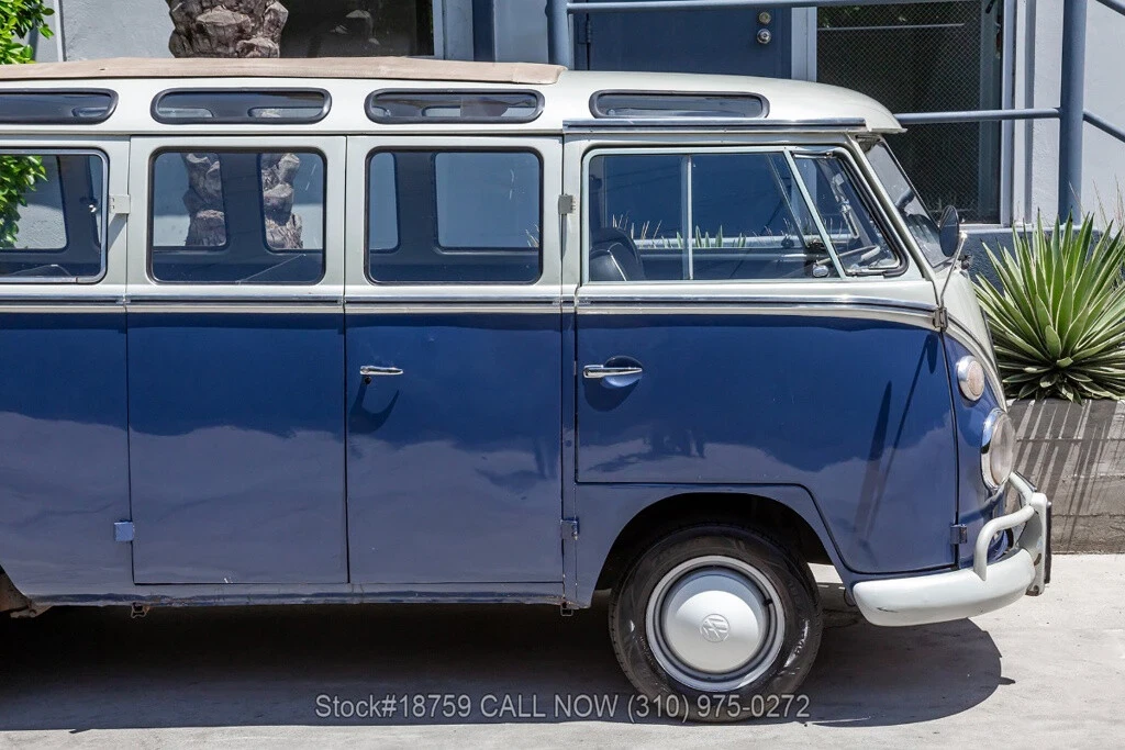 1971 Volkswagen Split-Window Bus - Image 10 of 12
