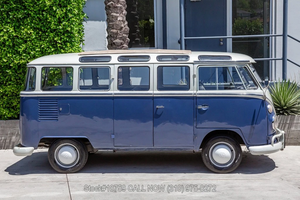 1971 Volkswagen Split-Window Bus - Image 4 of 12