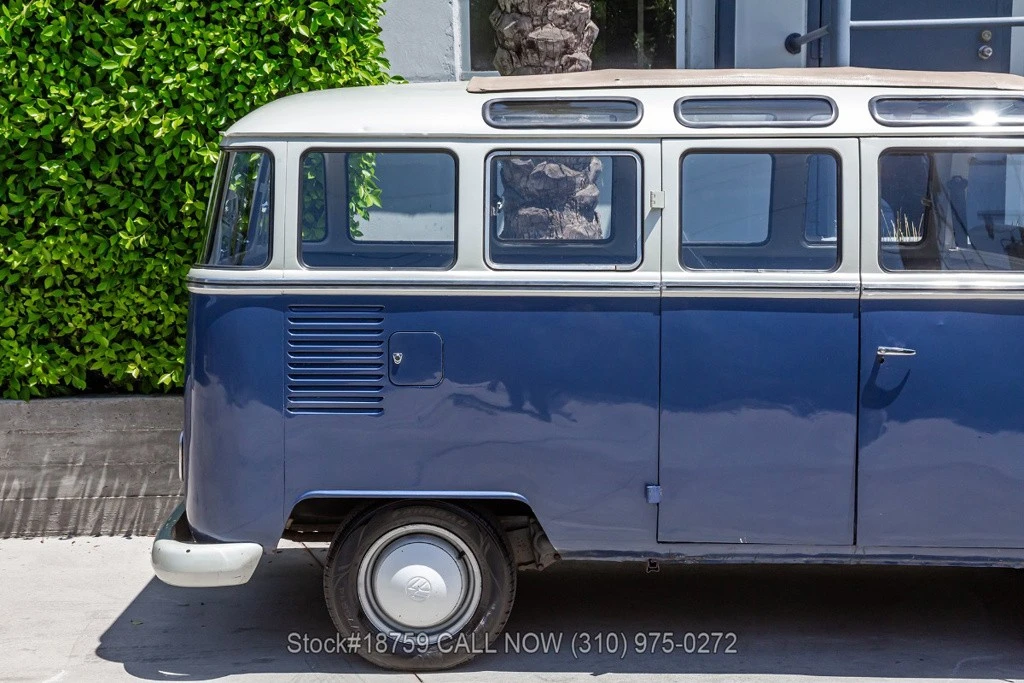1971 Volkswagen Split-Window Bus - Image 11 of 12