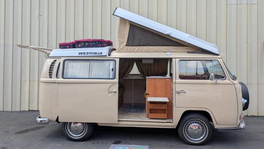 1971 Volkswagen Bay-Window Camper - Image 6 of 19