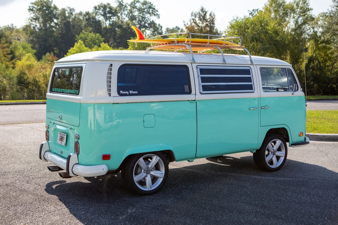 1971 Volkswagen Bay-Window Bus - Image 16 of 31