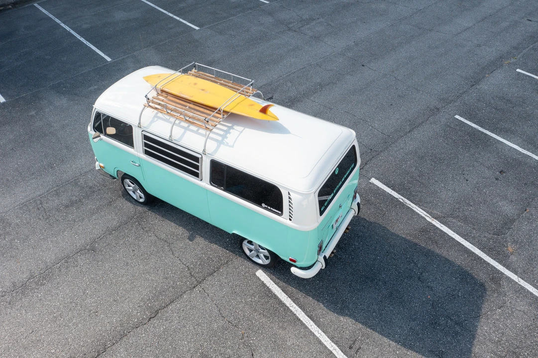1971 Volkswagen Bay-Window Bus - Image 22 of 31