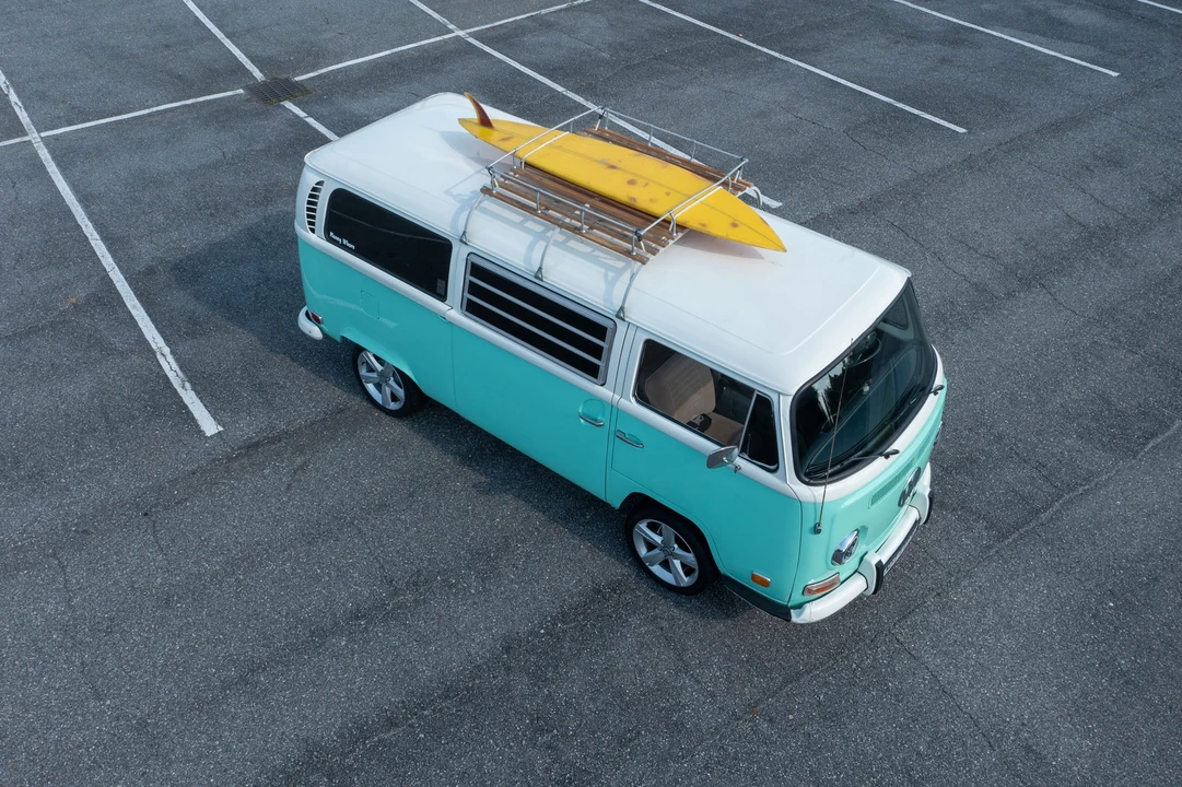 1971 Volkswagen Bay-Window Bus - Image 23 of 31