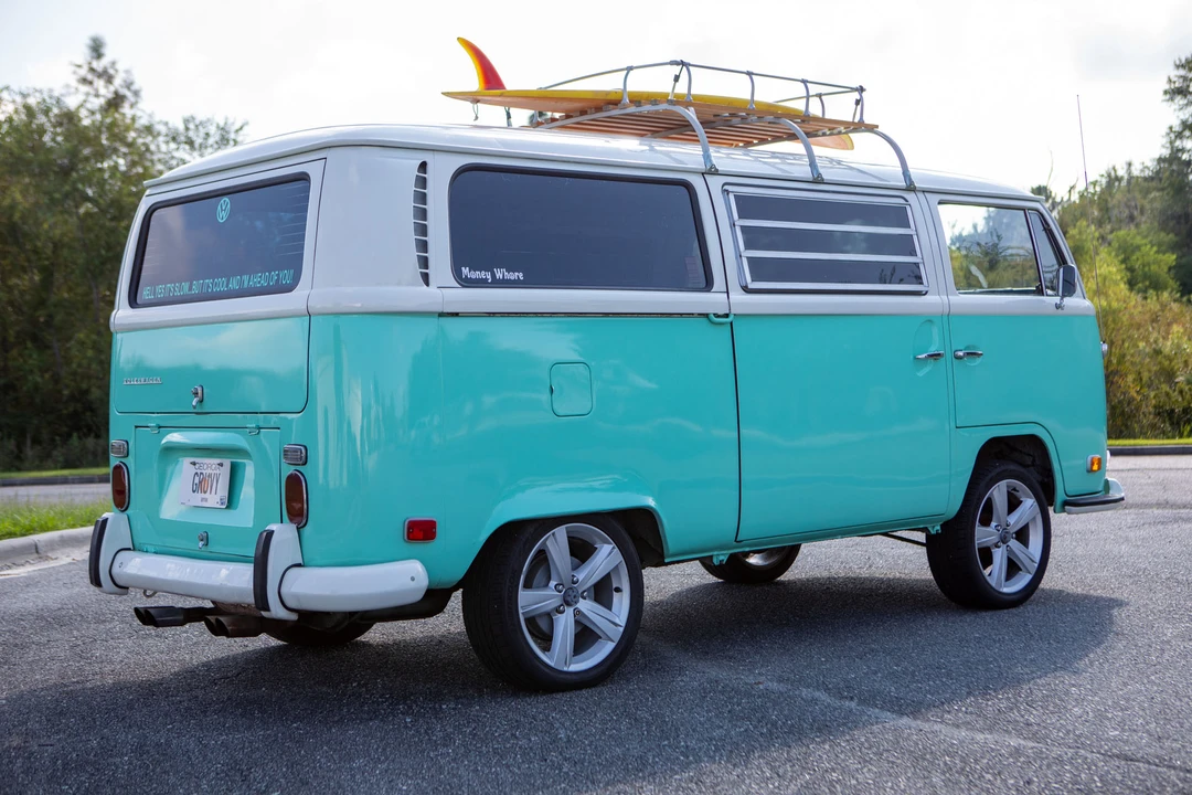 1971 Volkswagen Bay-Window Bus - Image 25 of 31