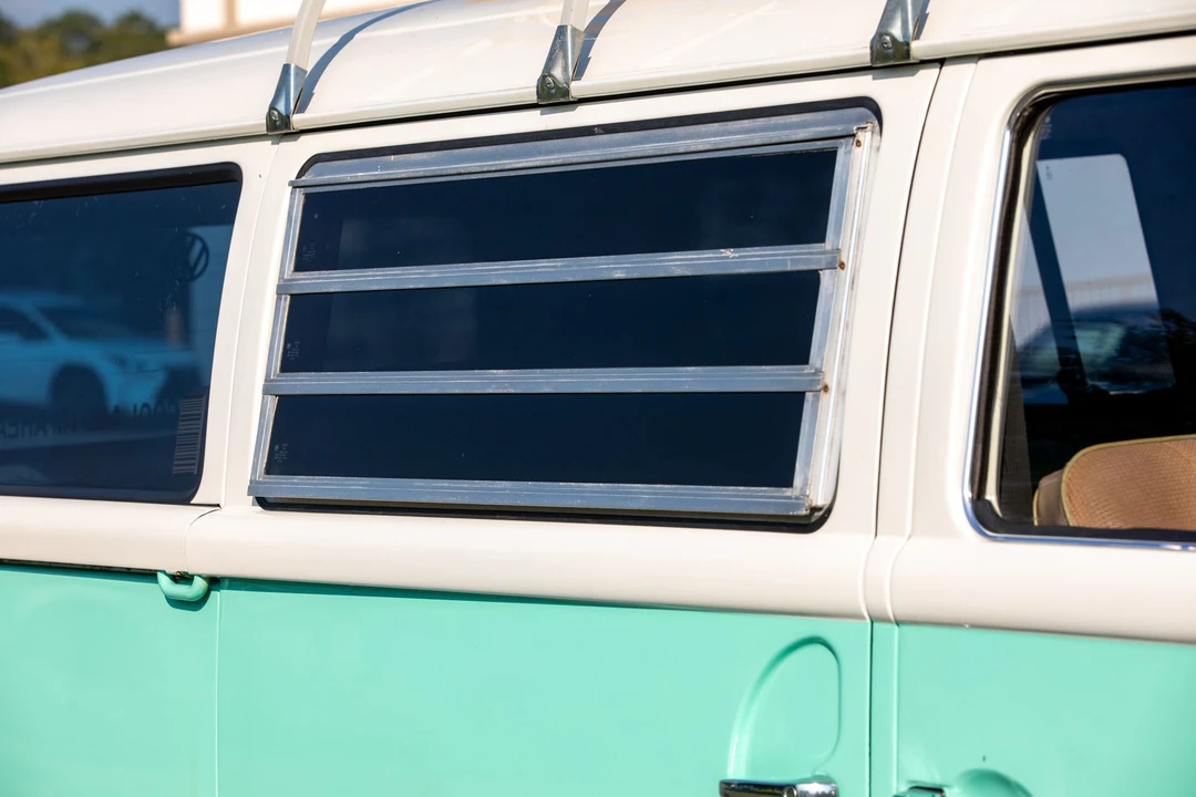 1971 Volkswagen Bay-Window Bus - Image 29 of 31