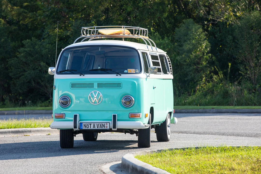 1971 Volkswagen Bay-Window Bus - Image 4 of 31